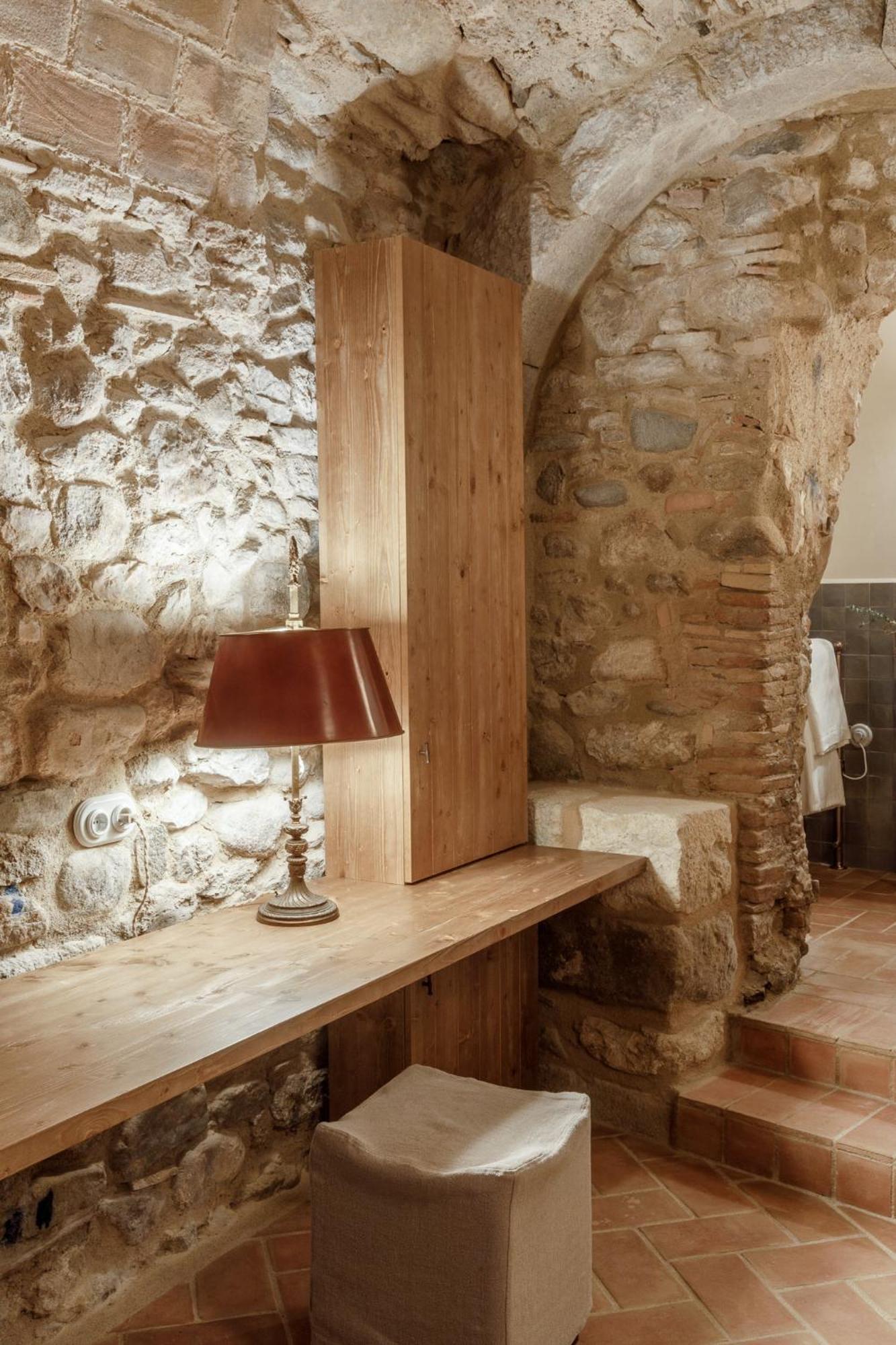 Hotel Castell De Vallgornera Peralada Extérieur photo