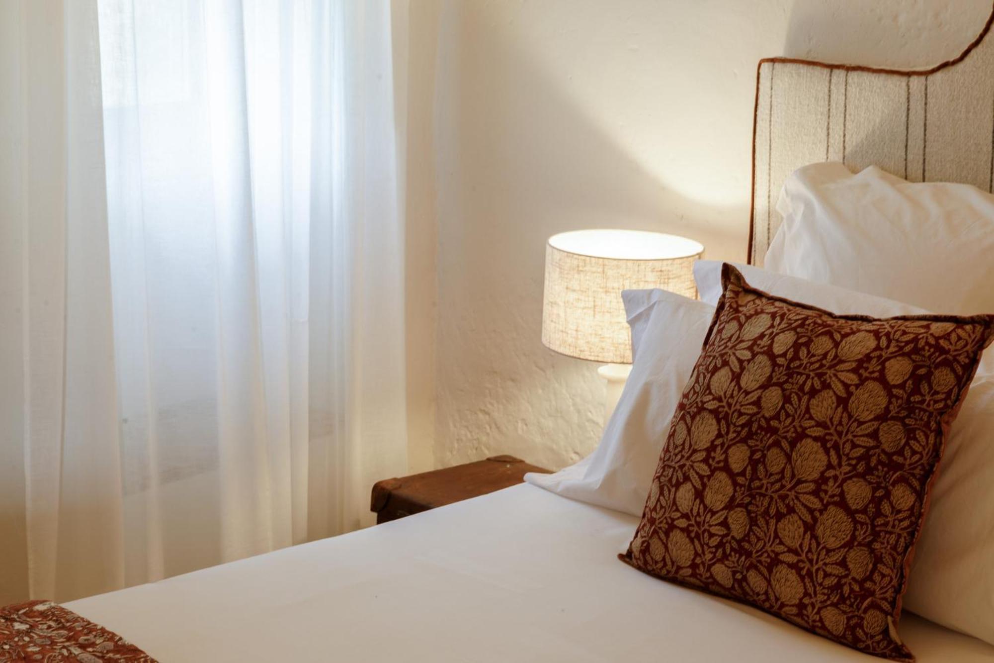 Hotel Castell De Vallgornera Peralada Extérieur photo