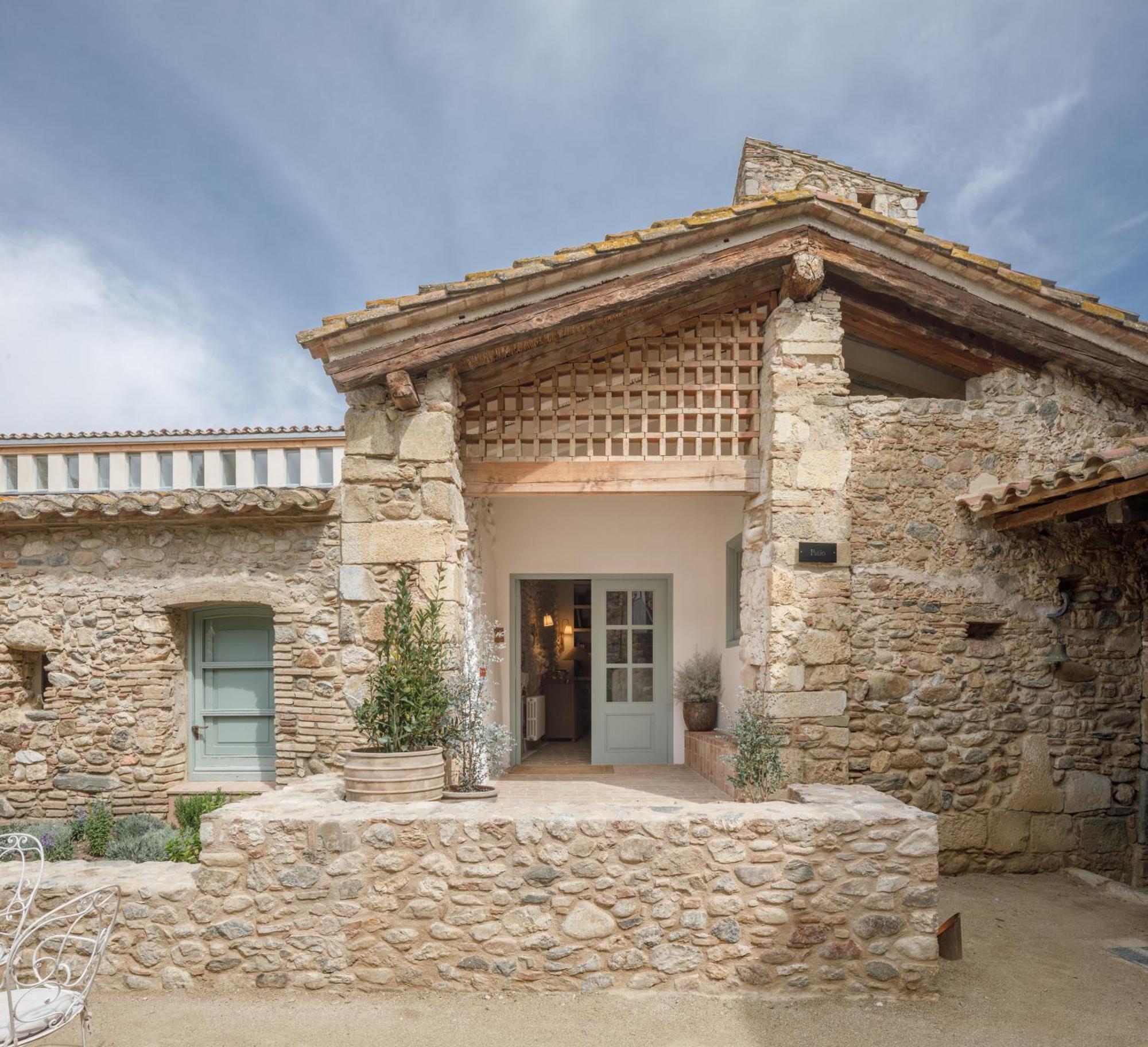Hotel Castell De Vallgornera Peralada Extérieur photo