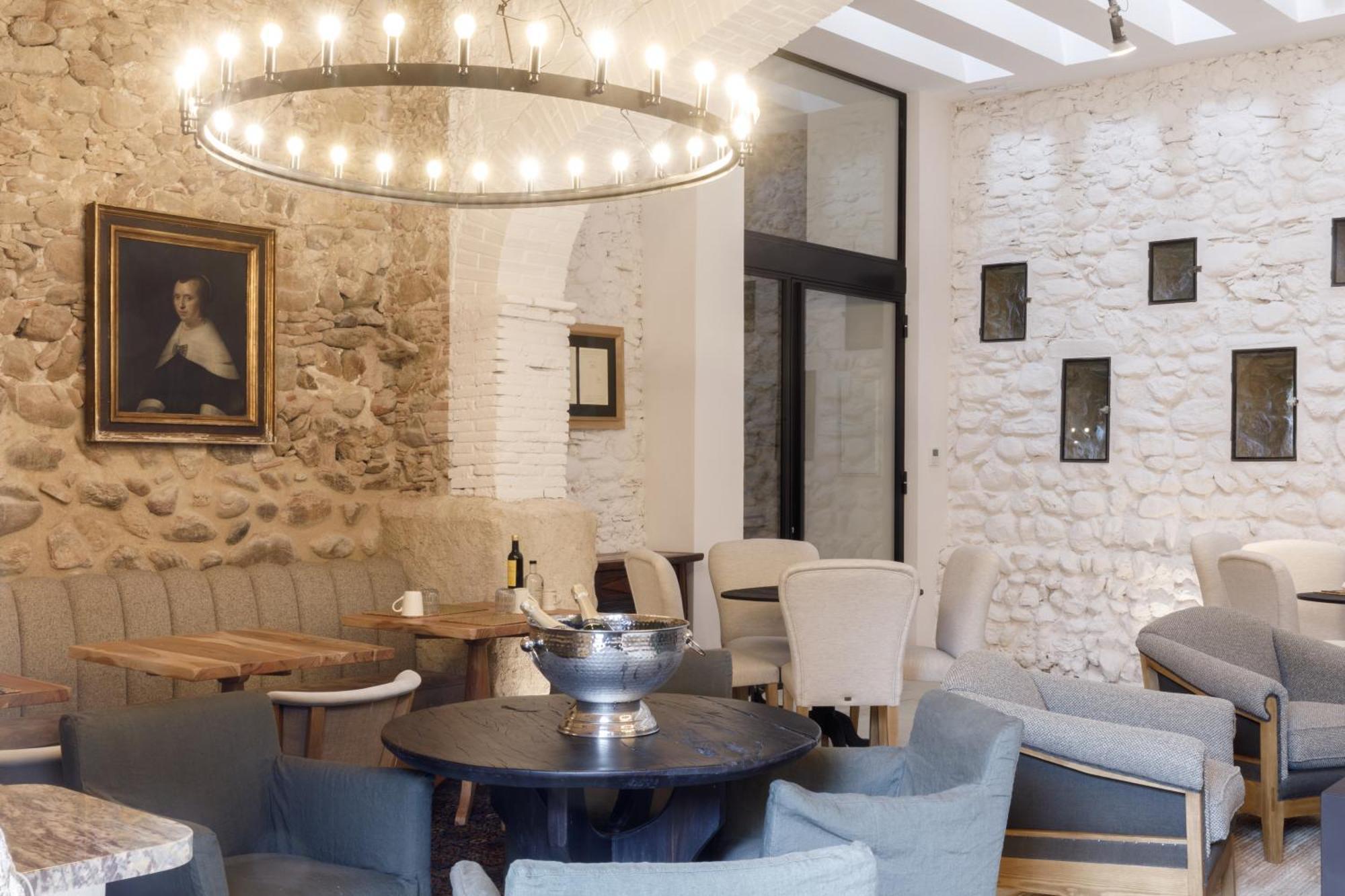 Hotel Castell De Vallgornera Peralada Extérieur photo
