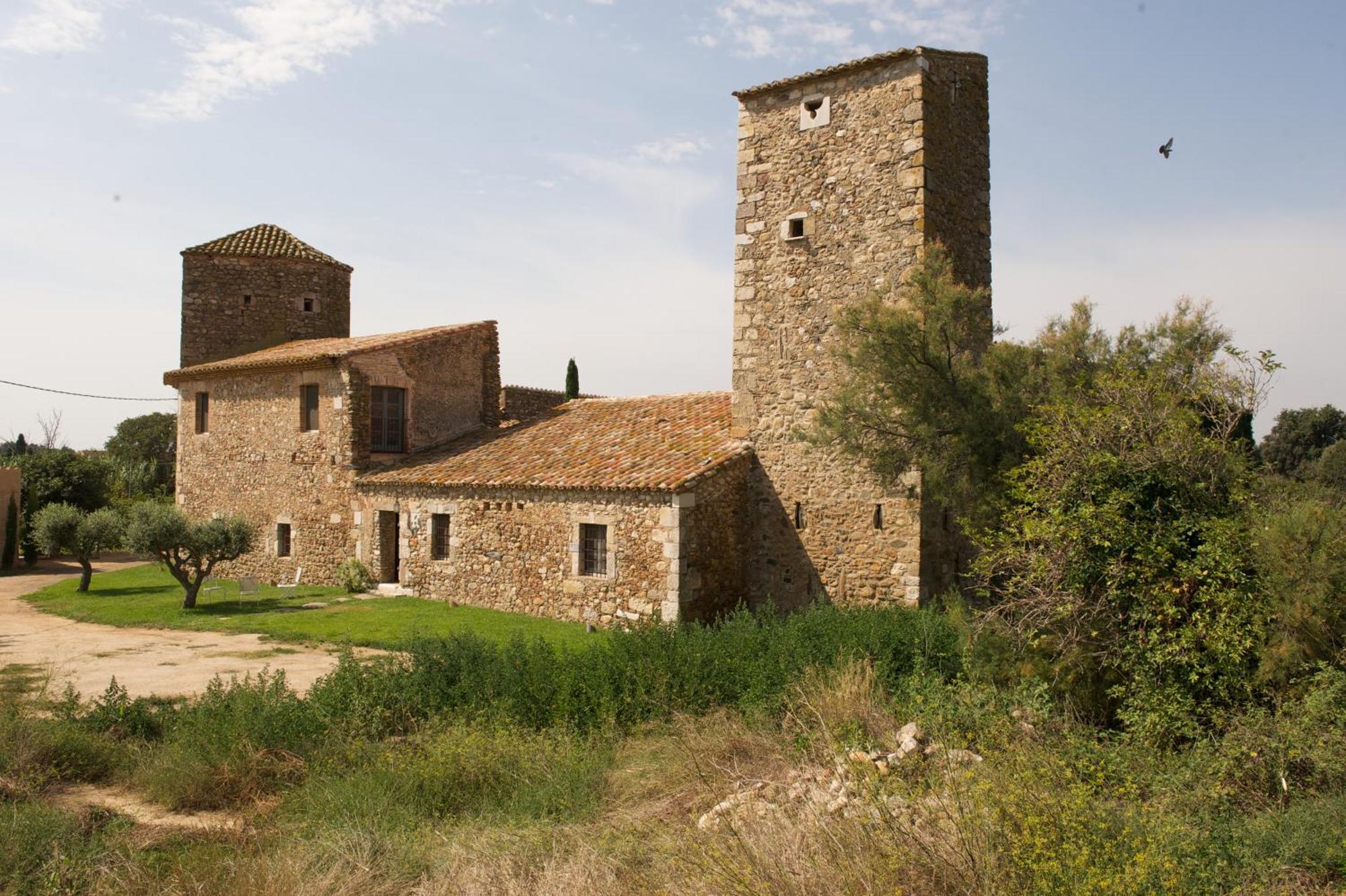 Hotel Castell De Vallgornera Peralada Extérieur photo